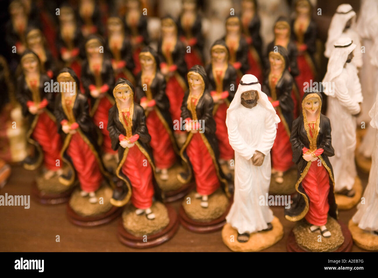 L'Aeroporto Internazionale di Dubai e Dubai Emirati Arabi Uniti il terminale al duty free shopping zona Sheikh Zayed souvenir Foto Stock
