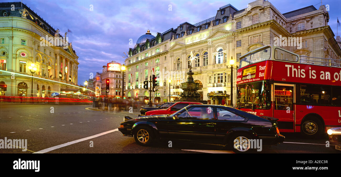 GB di Londra Piccadilly Circus Shaftesbury Avenue Regent Street Rush Hour Foto Stock