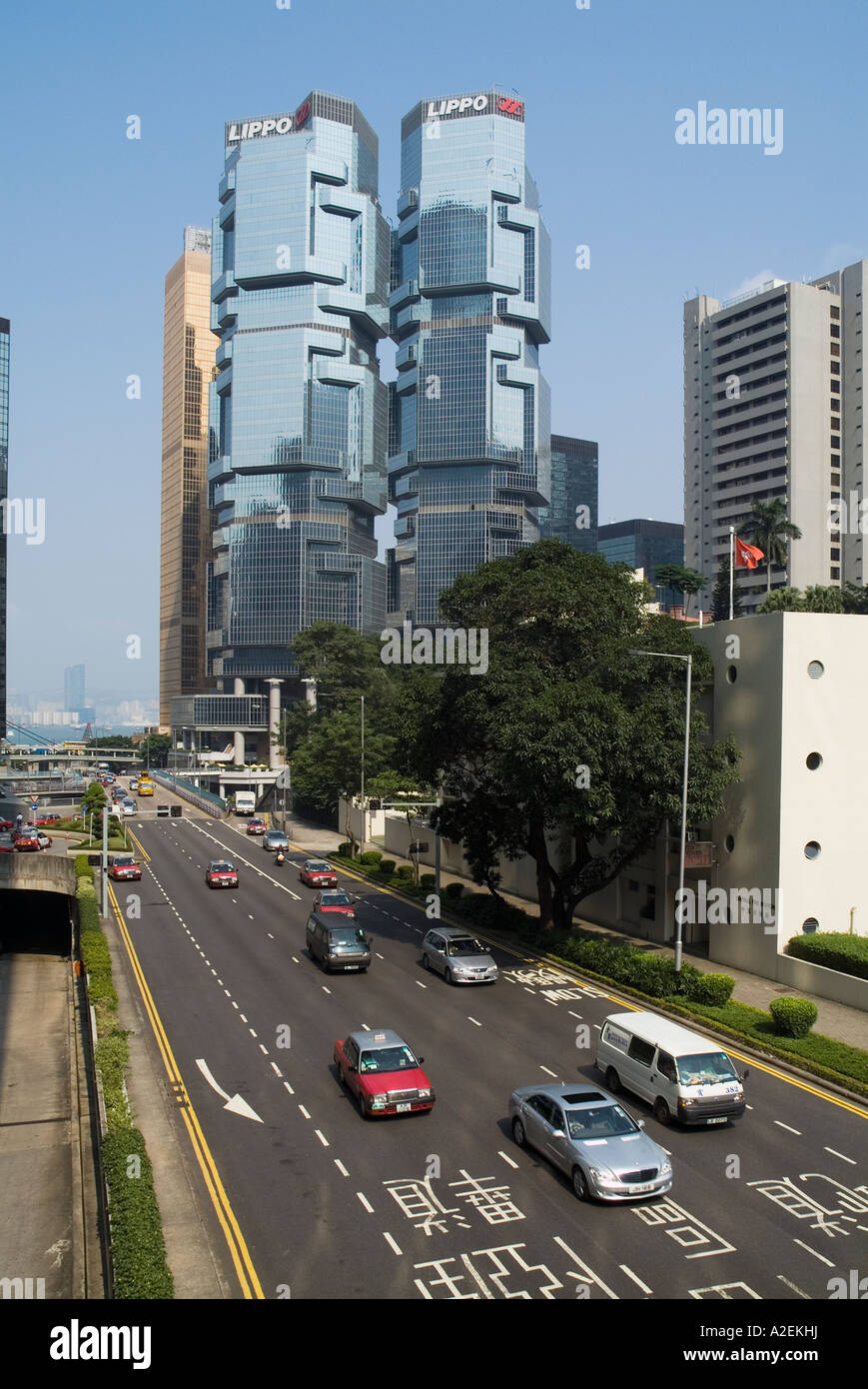 Dh Cotton Tree Drive CENTRAL HONG KONG il traffico automobilistico Lippo center edifici cina autostrada grattacieli torri Foto Stock