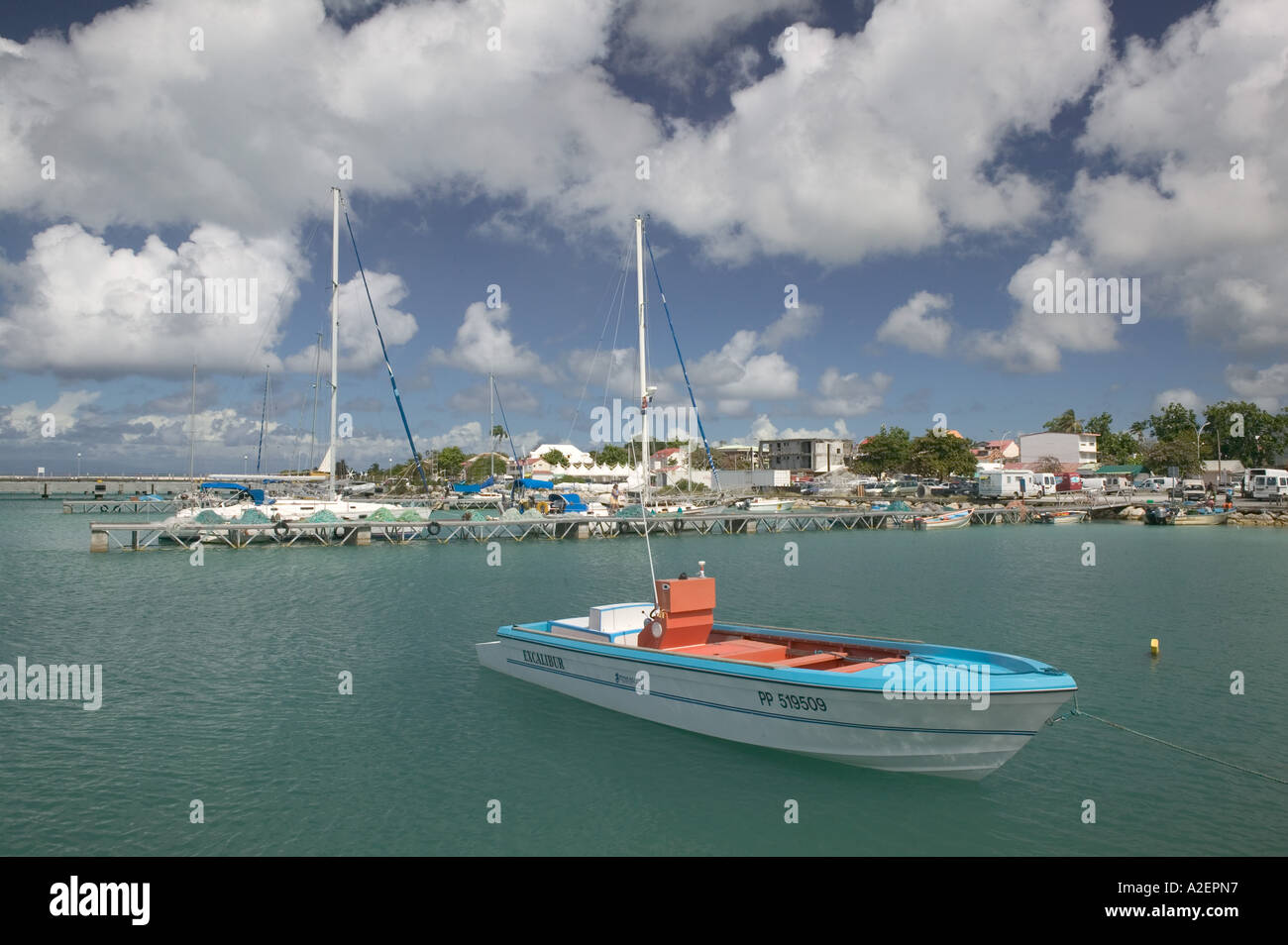 French West Indies, Guadalupa, Marie Galante, Isola, GRAND, BOURG: Barche / porto cittadino Foto Stock