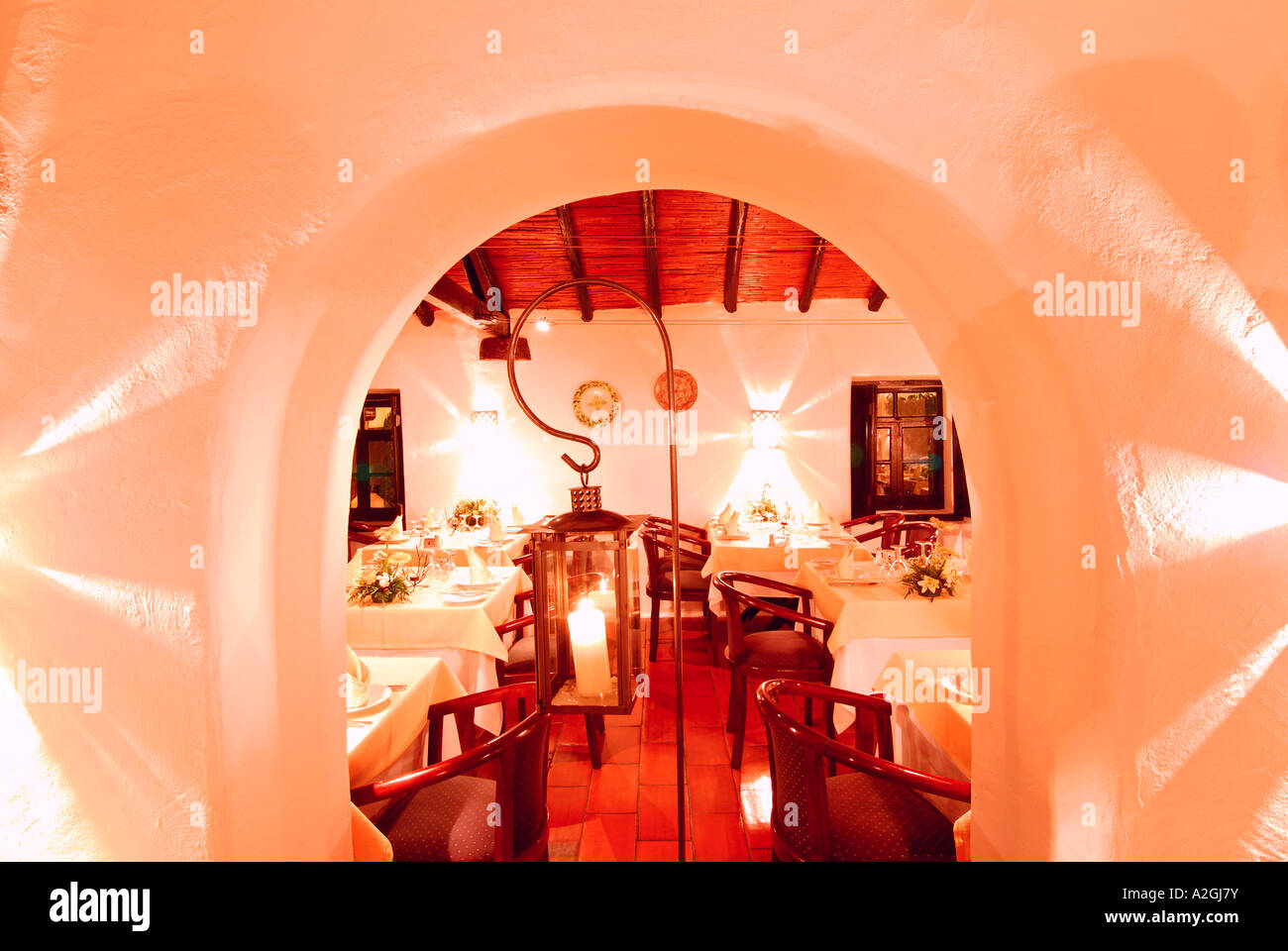 Interno del ristorante Pedras Del Rei, Santa Luzia, Tavira, Algarve, PORTOGALLO Foto Stock