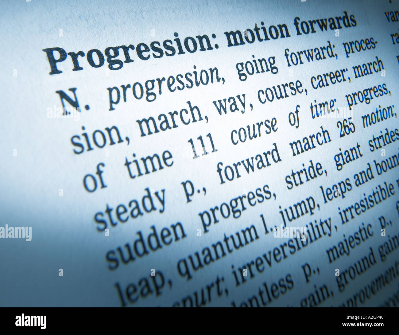 Il thesaurus di pagina che mostra la definizione della progressione di parola Foto Stock