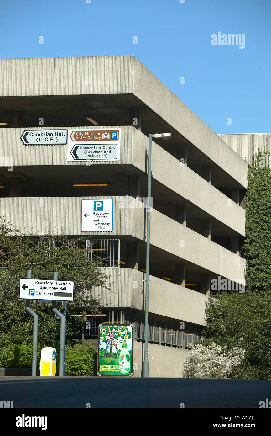 Un parcheggio multipiano dell'hotel a Birmingham, UK, centro città. Foto Stock
