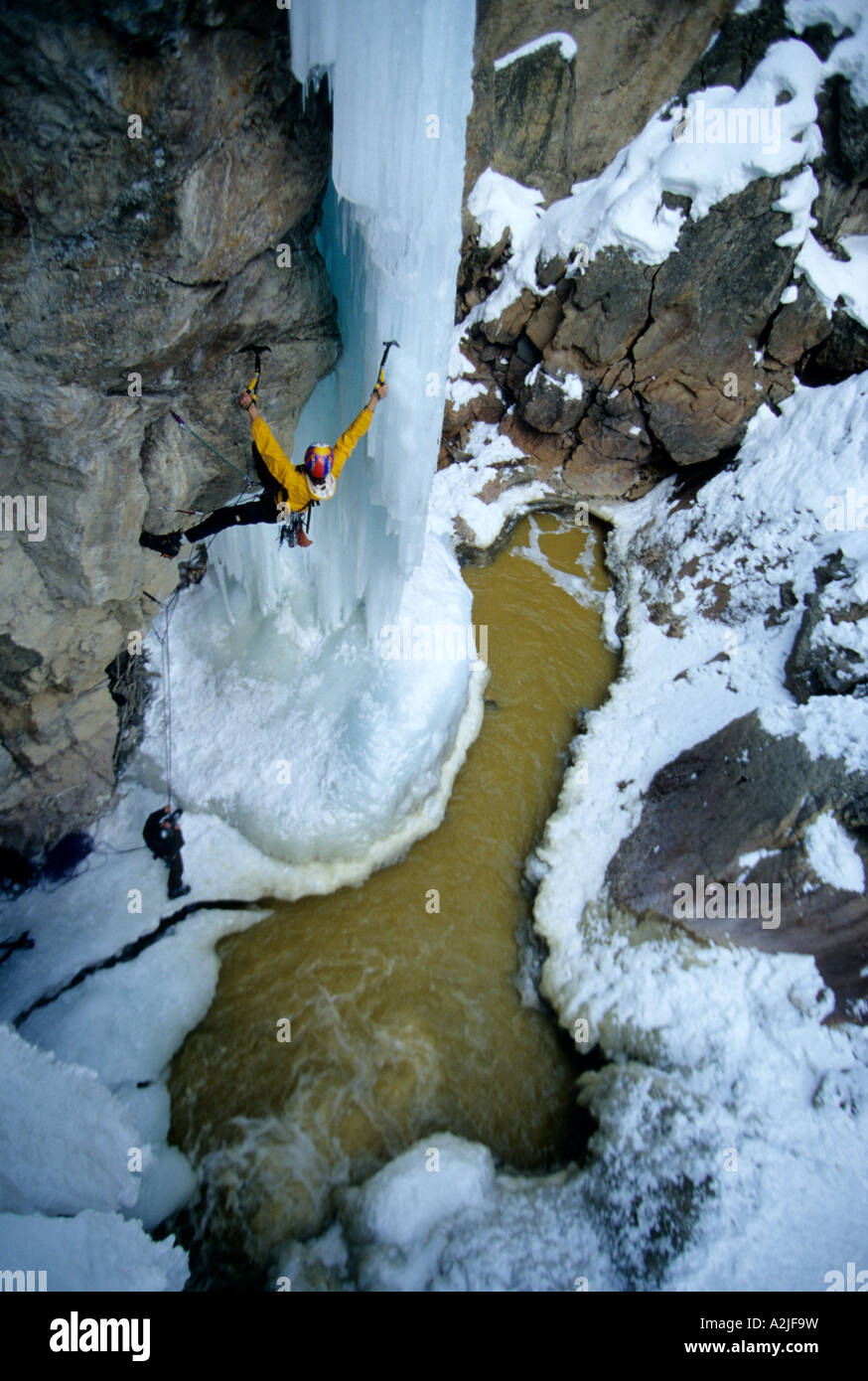 Vince Anderson arrampicata su ghiaccio in Ouray ice park, Colorado Foto Stock