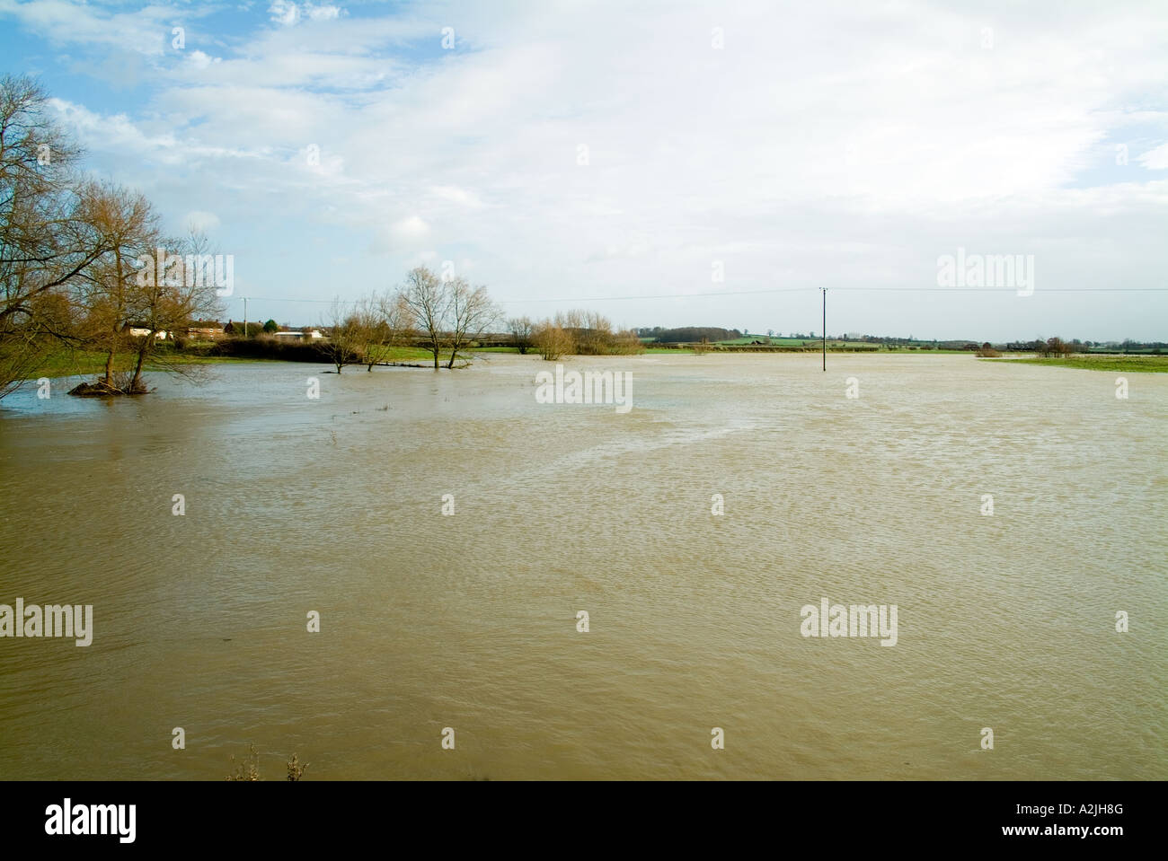 Le inondazioni del fiume Avon, Bretford Warwickshire Foto Stock