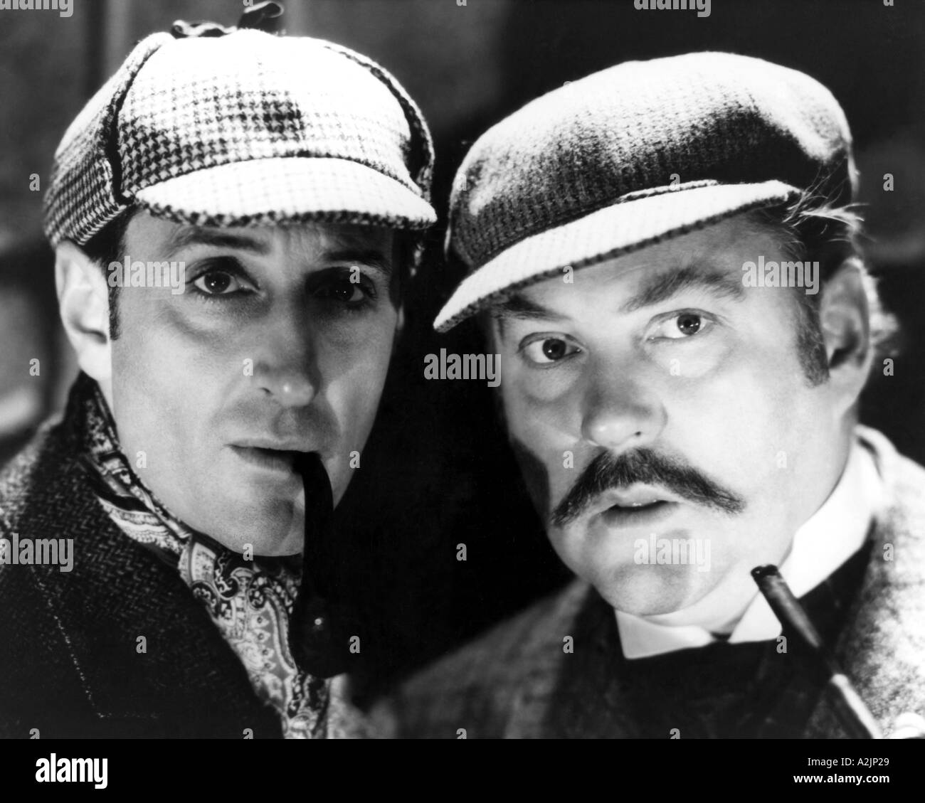SHERLOCK HOLMES 1944 film con Nigel Bruce a sinistra come Holmes e Basil Rathbone come Dr Watson Foto Stock