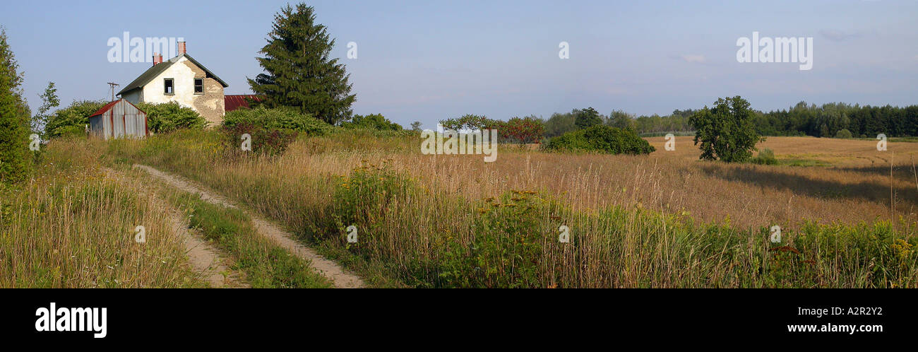 Senica College Bruce Trail con fattoria abbandonata panorama Foto Stock