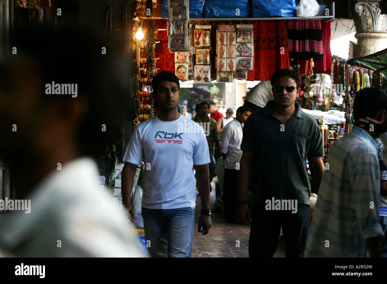 Scene di strada in Mumbai India Foto Stock