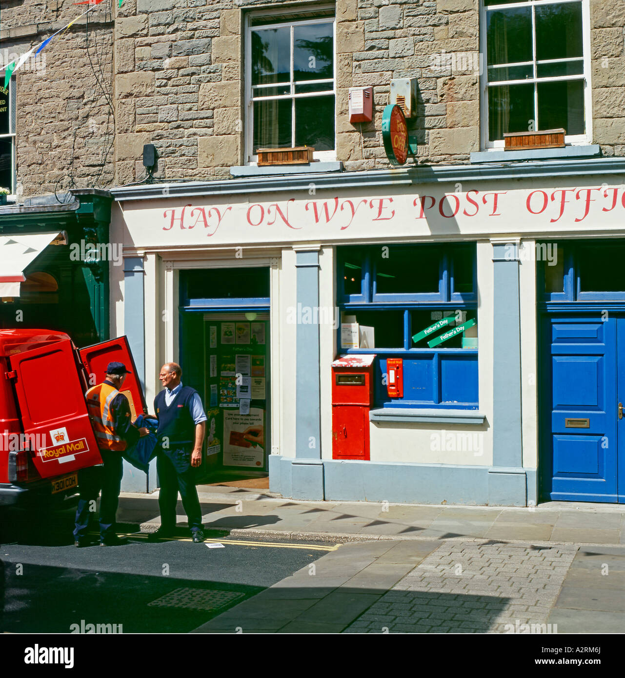 Hay on Wye village Post Office Powys Wales UK KATHY DEWITT Foto Stock