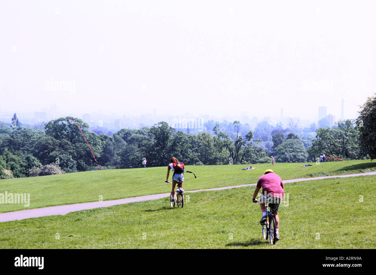 Vista da kenwood house su hamstead heath cicli di Londra Foto Stock