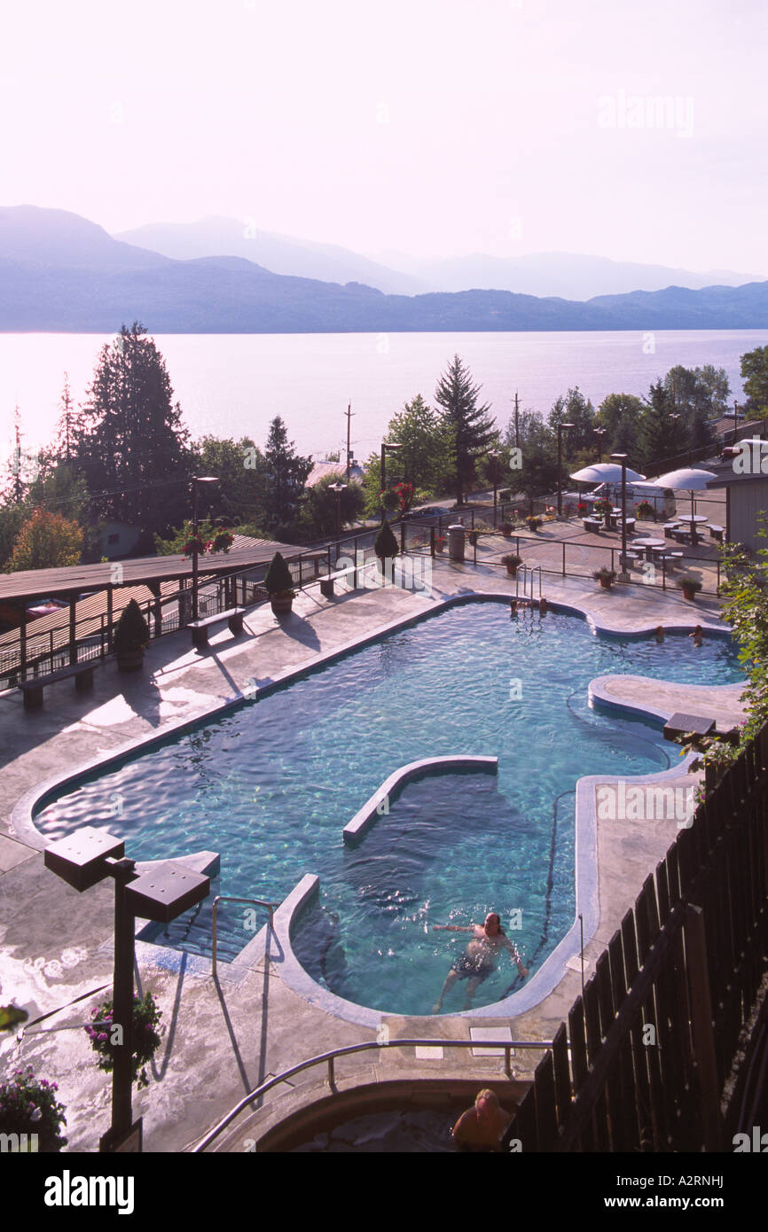 Ainsworth Hot Springs Kootenay affacciato sul lago e le montagne di Purcell nel Kootenay regione della Columbia britannica in Canada Foto Stock