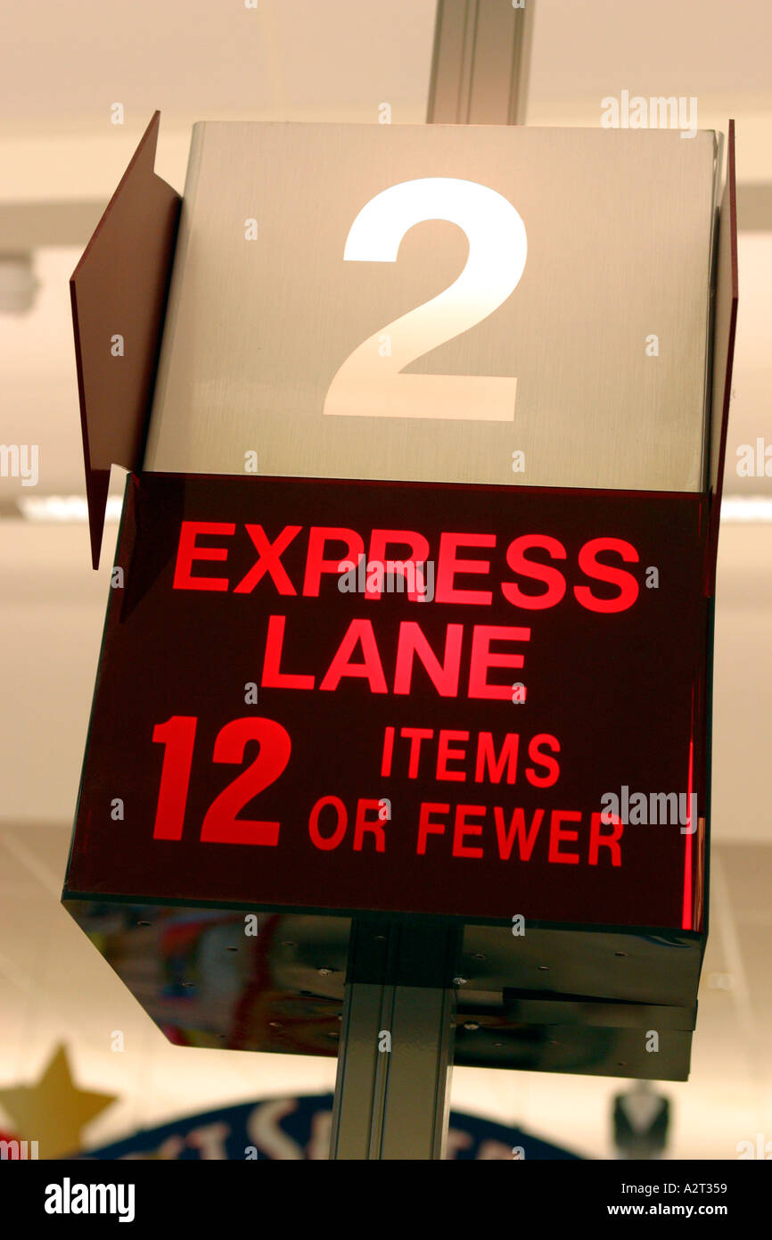 Express Lane Check Out al negozio di alimentari Foto Stock