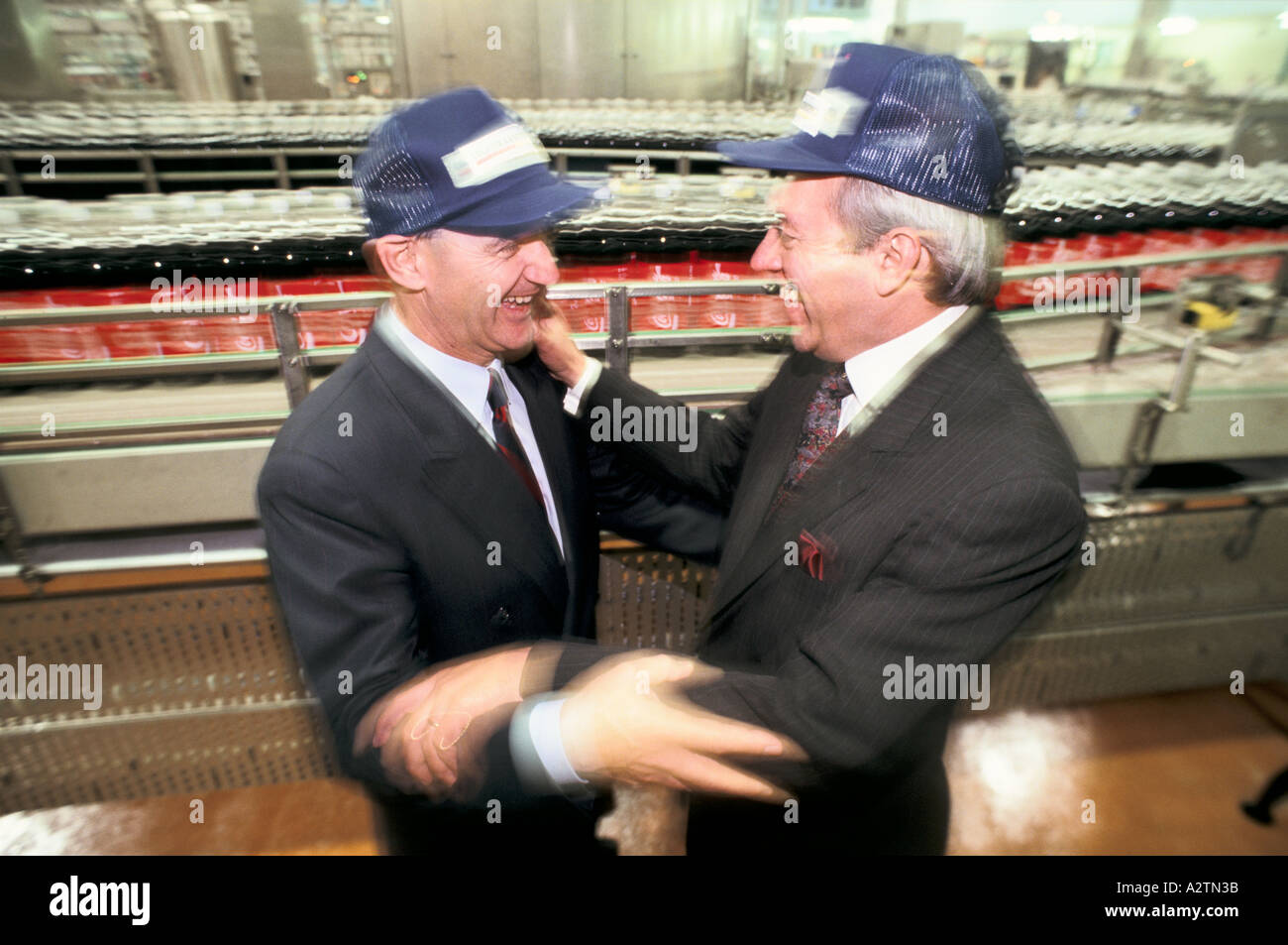 Derek williams Ralph Cooper a coca cola factory 1990 Foto Stock