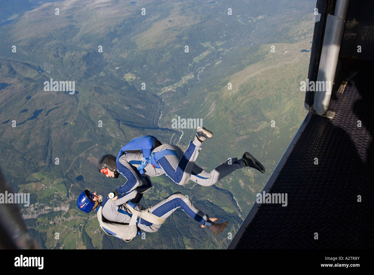 Due uomini skydiving Foto Stock