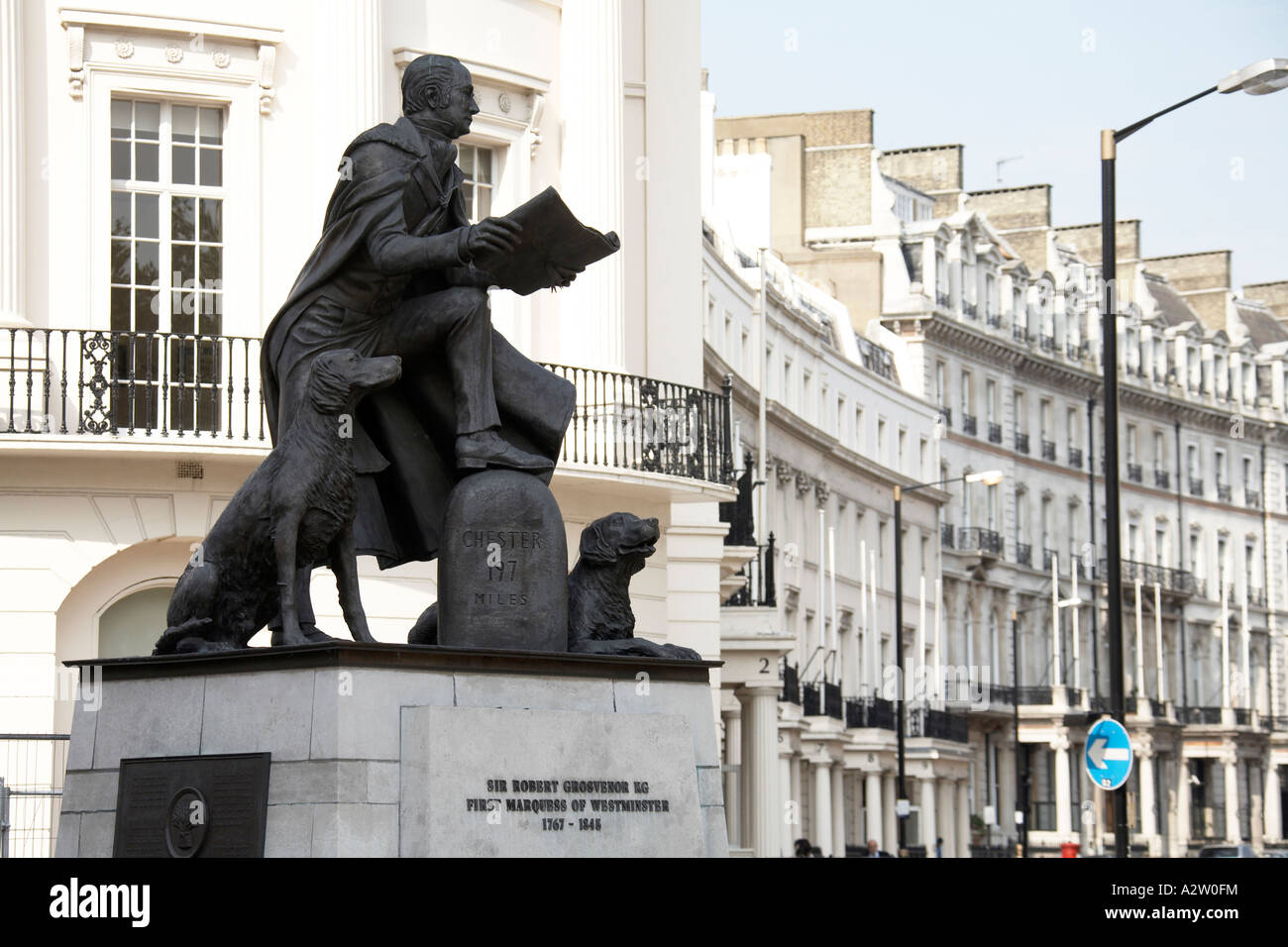 Statua di Sir Robert Grosvenor primo marchese di Westminster su Wilton Crescent a Belgravia London SW1 Inghilterra Foto Stock