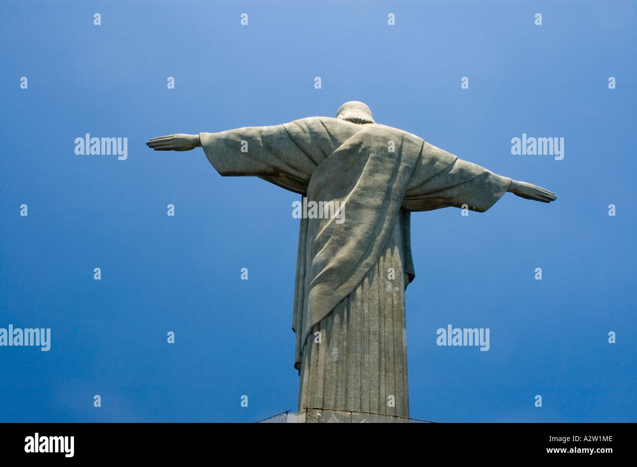 Foto di stock di Cristo Redentore Shot dal retro della statua del Corcovado Rio de Janeiro in Brasile Foto Stock