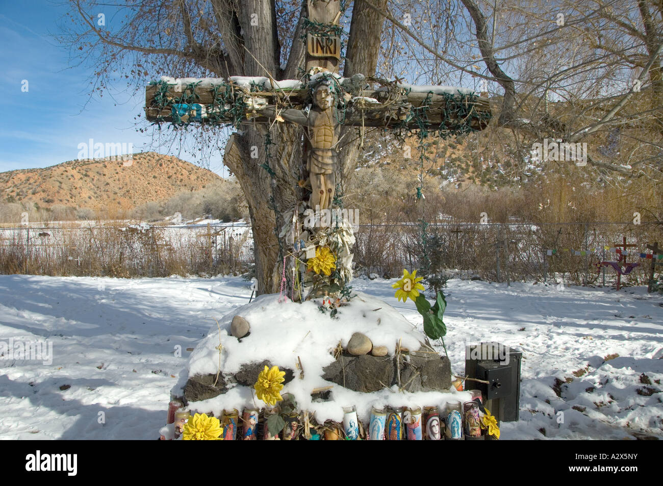 Altare presso il Santuario di Chimayo, Nuovo Messico a Natale 5 Foto Stock