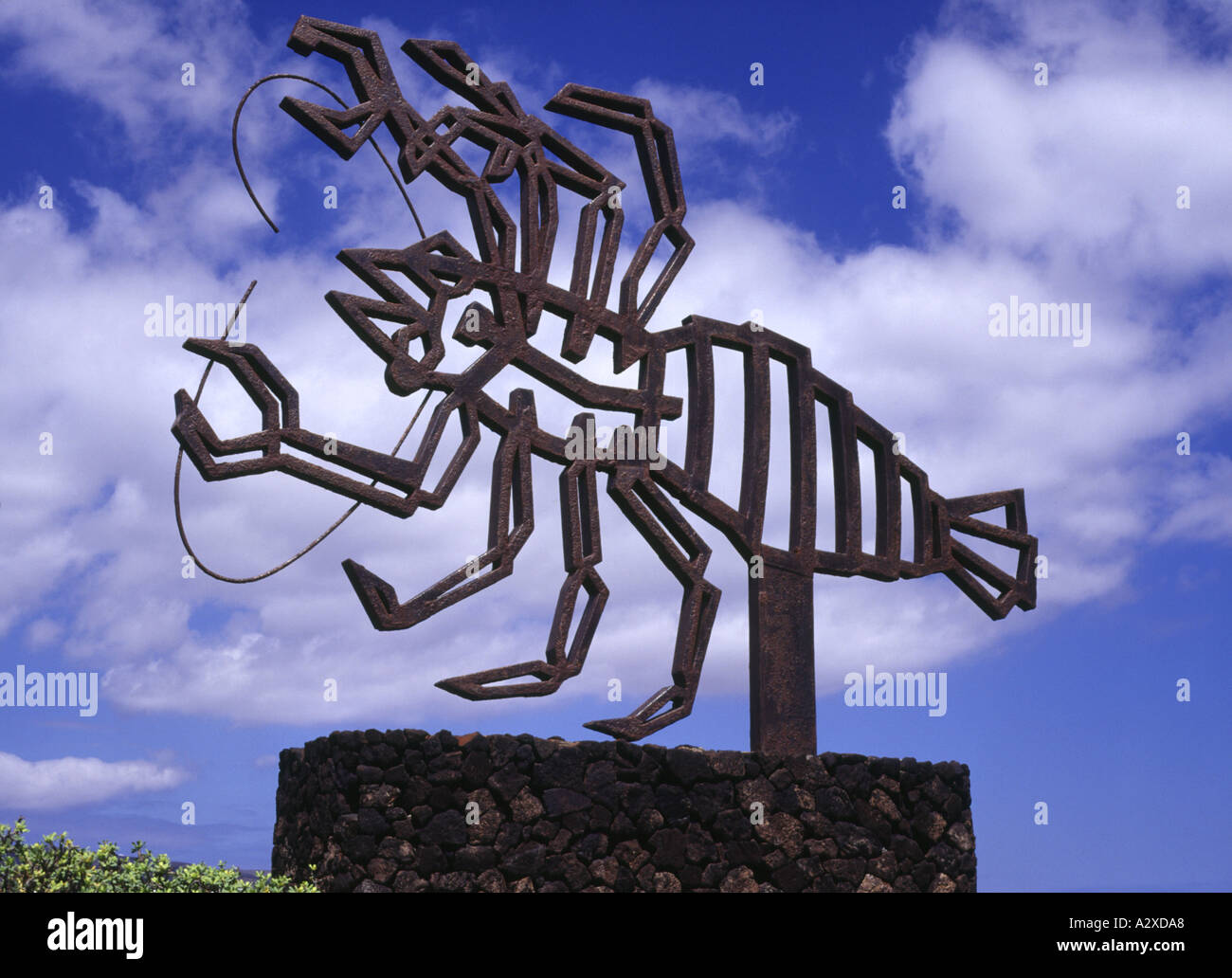 dh LOS JAMEOS DEL AGUA LANZAROTE Scorpion scultura metallo scultura metallo lavori metallo cesar manrique cultura spagnola arte moderna all'aperto sculture Foto Stock