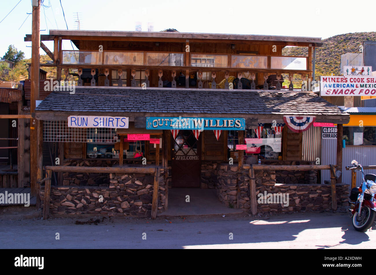 Fuorilegge Willie negozio Oatman Town Off Route 66 città mineraria Main Street Arizona USA Foto Stock
