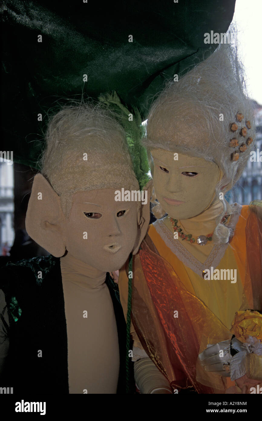 Insolito costumi alieni al Carnevale di Venezia, Italia Foto stock - Alamy