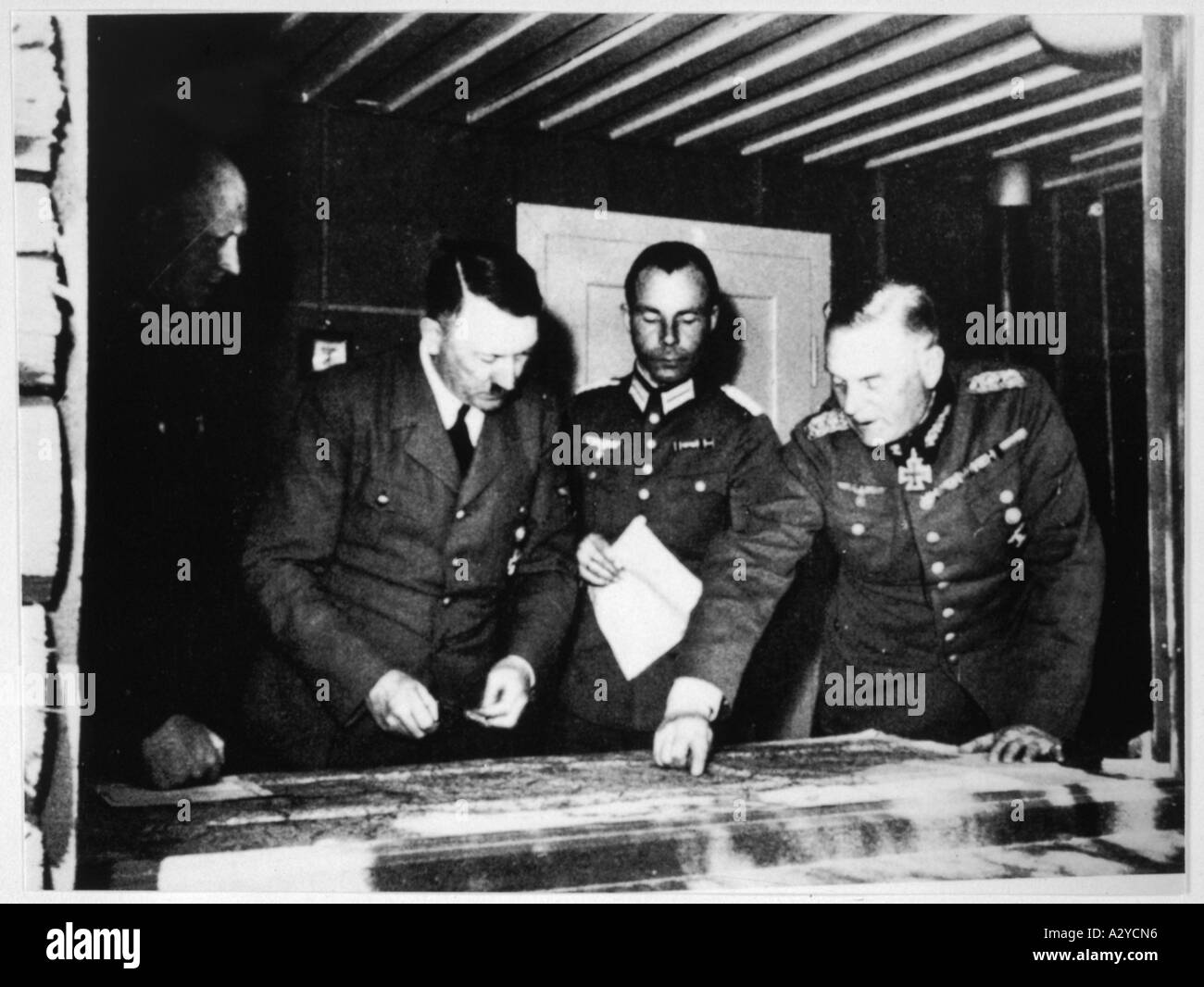 Hitler funzionari dell esercito Foto Stock