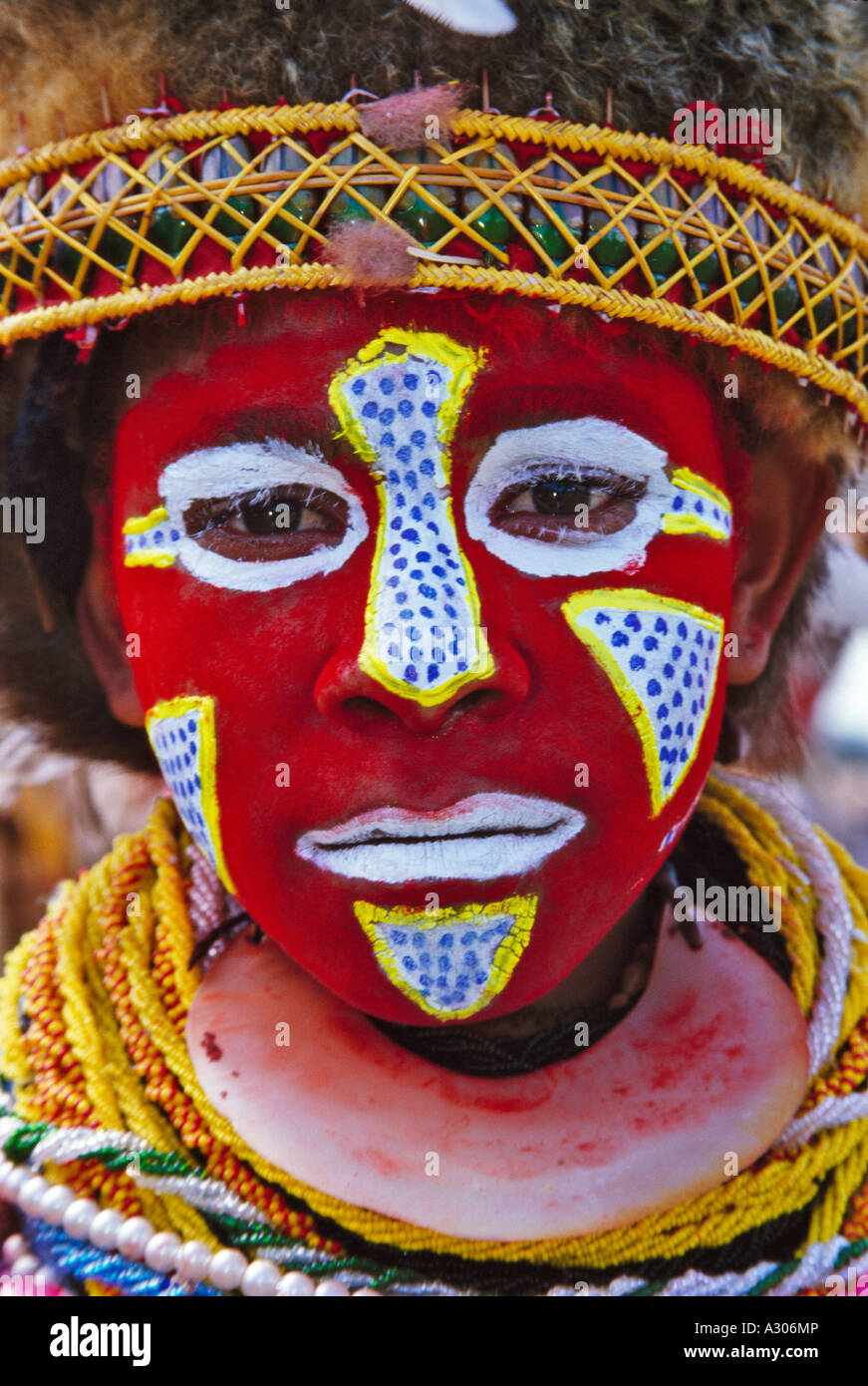 Ritratto di Highlands tribeswoman a cantare cantare Festival Mt Hagen Papua Nuova Guinea Foto Stock