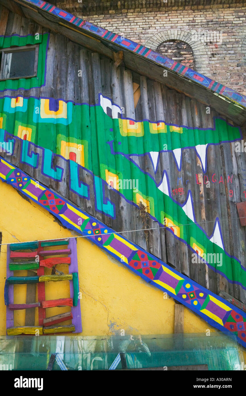 Pittura decorato sulla parete al di fuori di casa nella città vecchia di Vilnius Lituania Foto Stock