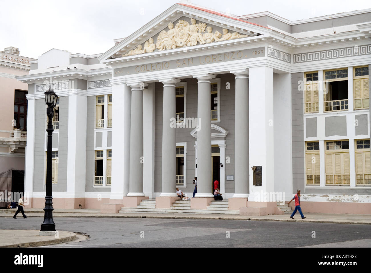 San Lorenzo college sul Parque Jose Marti, Cienfuegos, Cuba Foto Stock