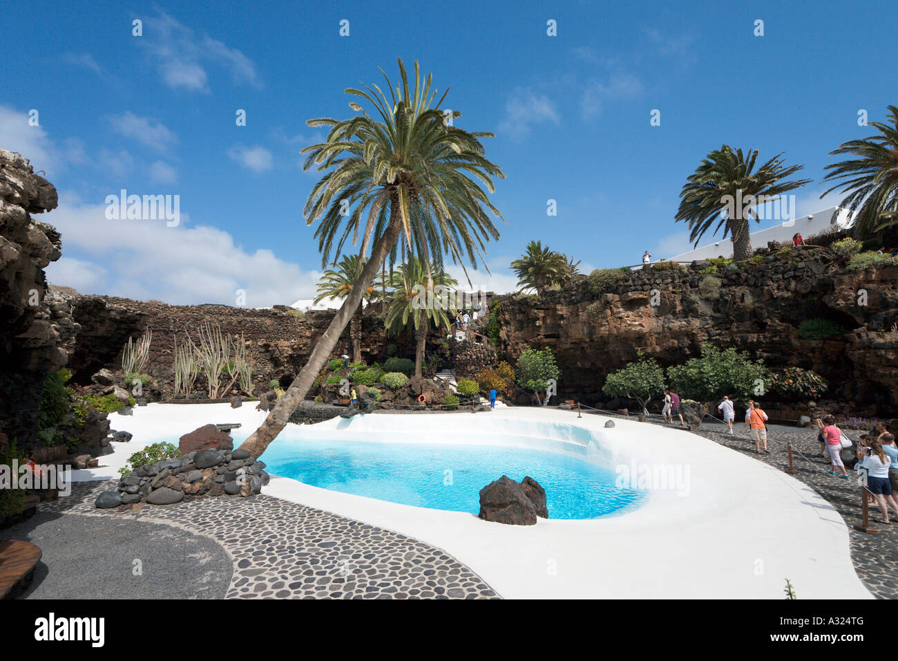 Piscina in Jameo Grande, Jameos del Agua, Lanzarote, Isole Canarie, Spagna Foto Stock