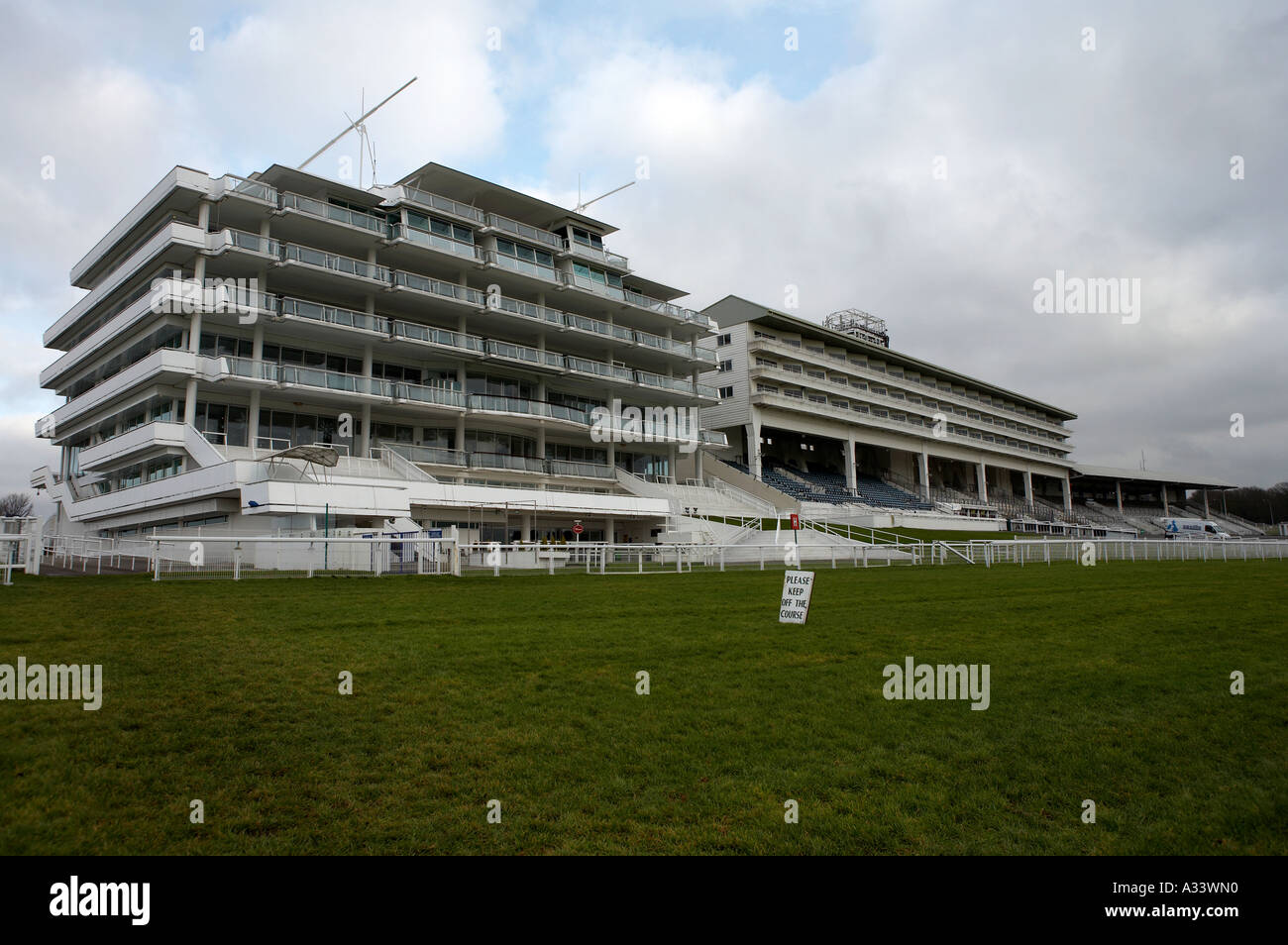 La tribuna a Epsom racecourse regno unito Foto Stock