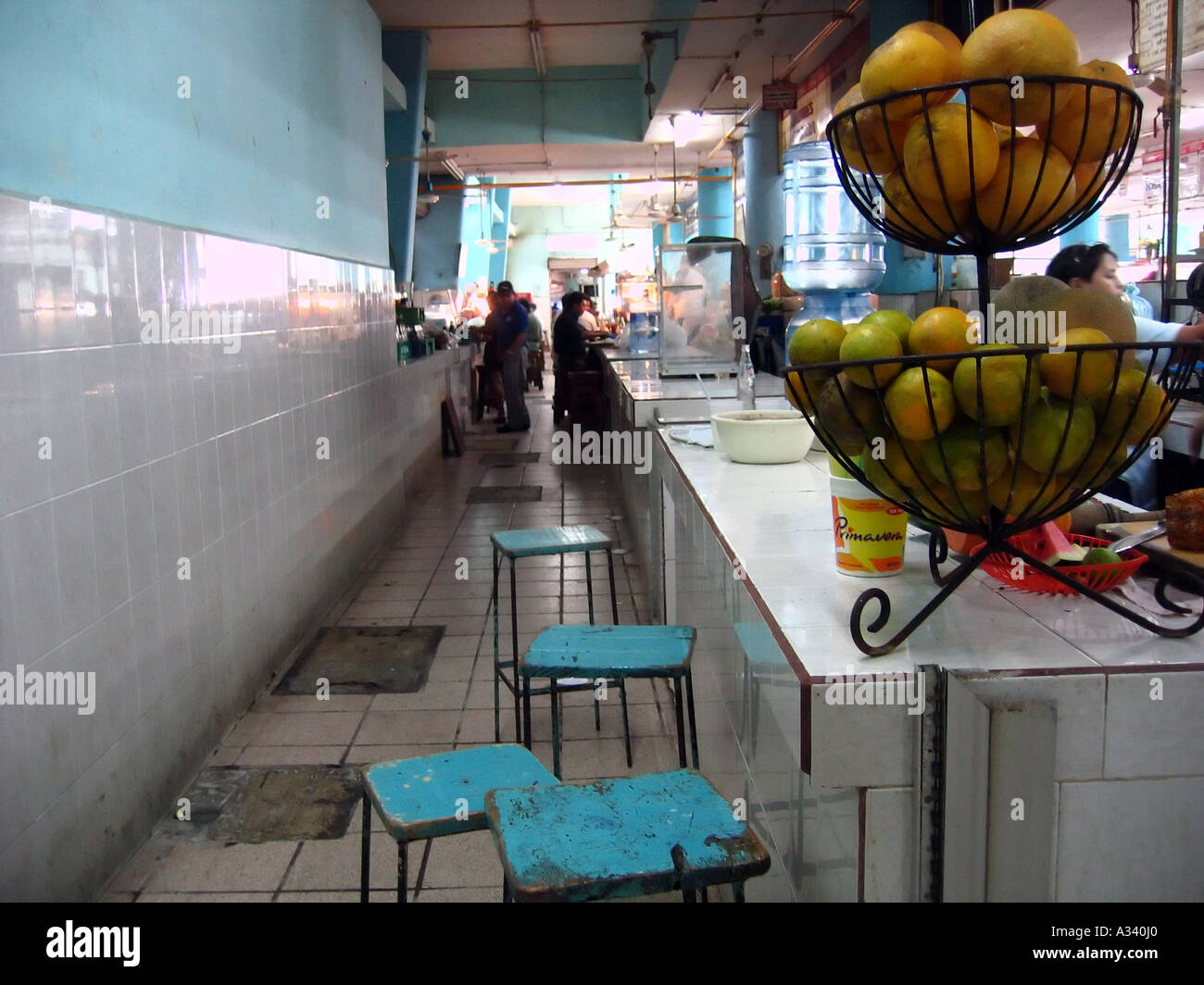 Juice Bar nel mercato coperto, Merida, Messico Foto Stock