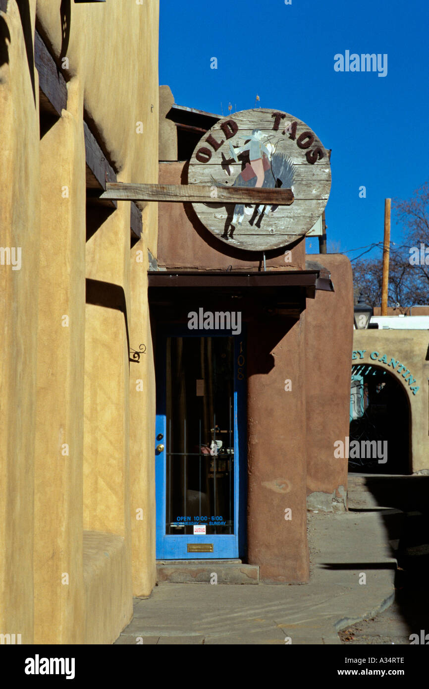 Negozi In Piazza Città Vecchia Taos New Mexico Foto Stock