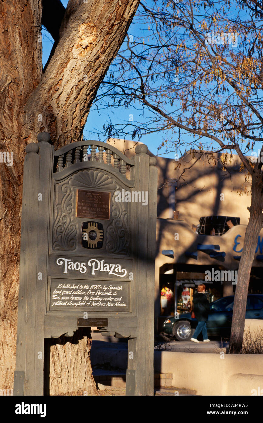 Taos New Mexico Città Vecchia lapide commemorativa in Piazza della Città di Registro Nazionale dei Luoghi Storici Foto Stock