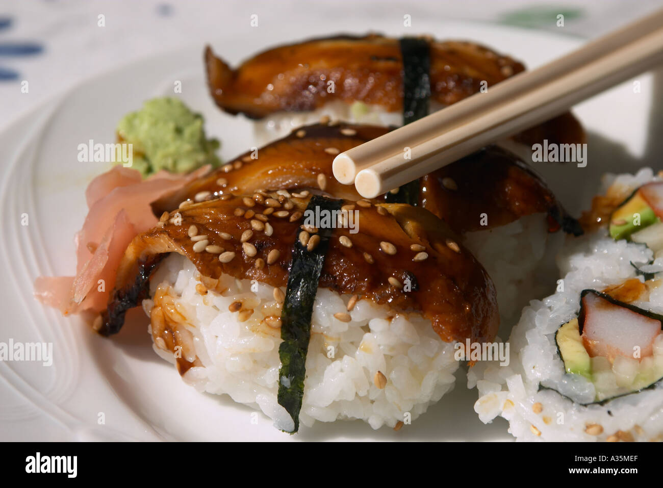 Sushi Anguilla Roll e California Roll