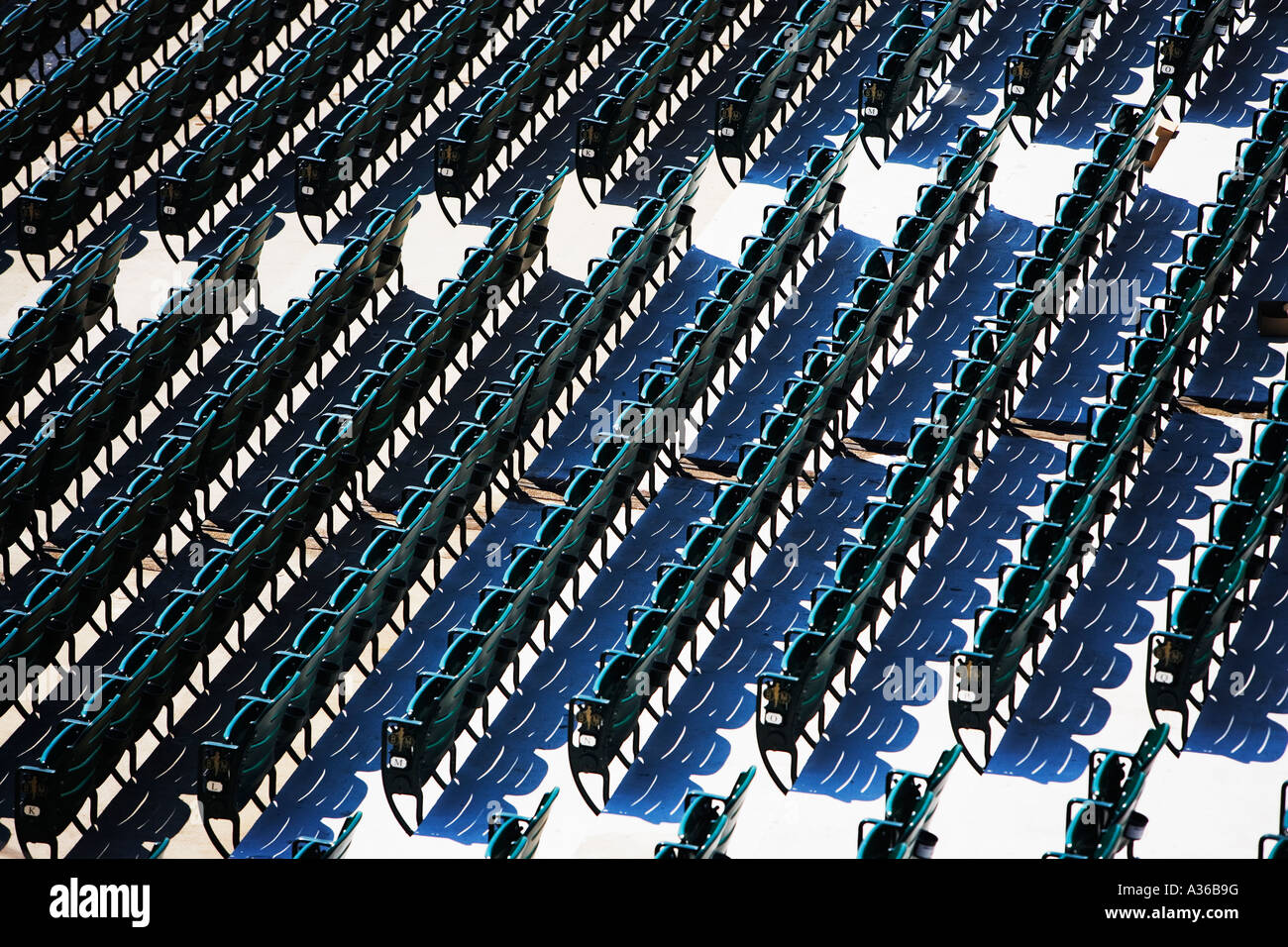 Posti a sedere stile stadio, sedi Foto Stock
