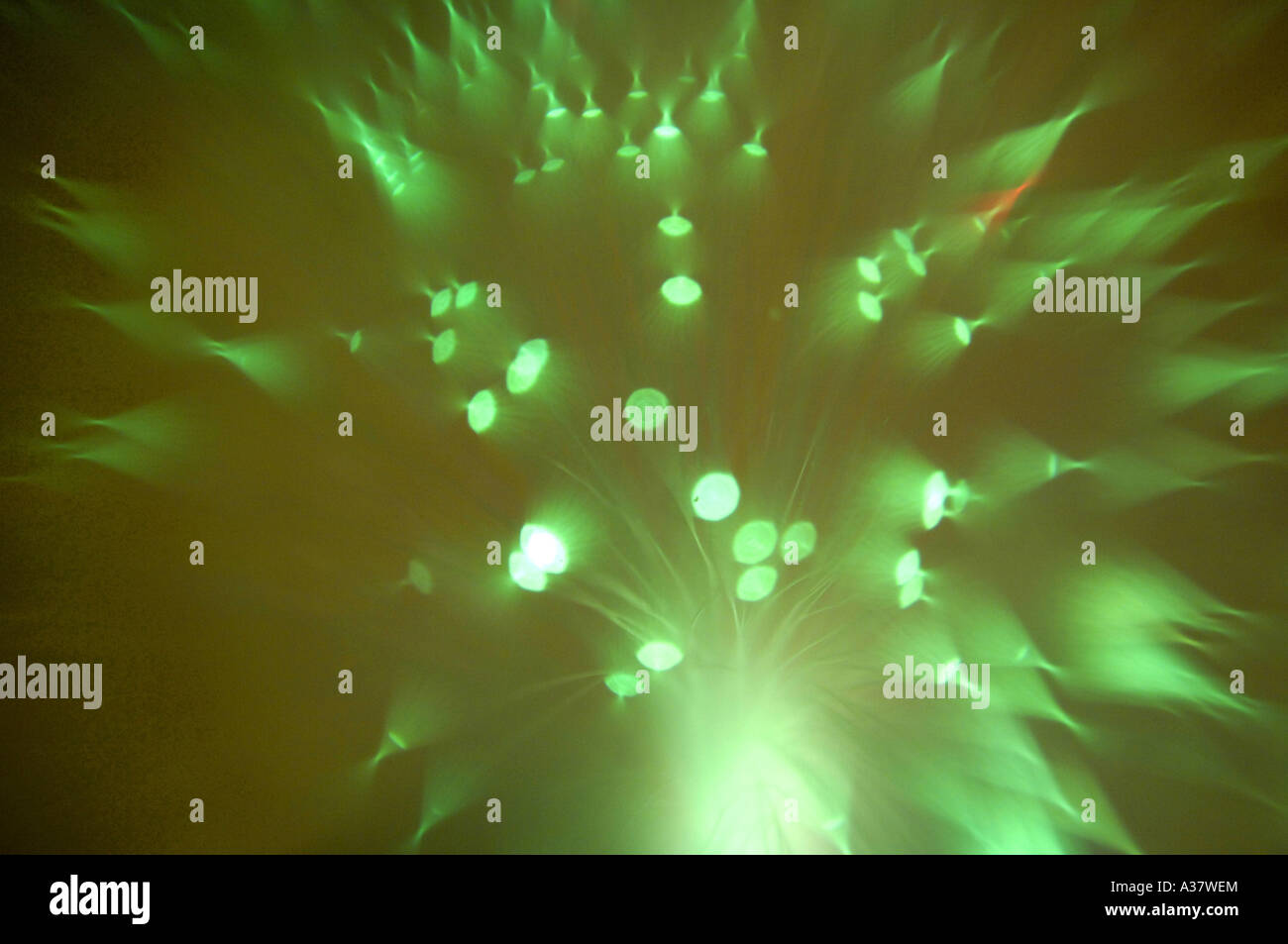 In fibra ottica di illuminazione a luce di arte astratta arty colore colore sfondo orizzontale verde graphic design circolare dei cerchi Foto Stock