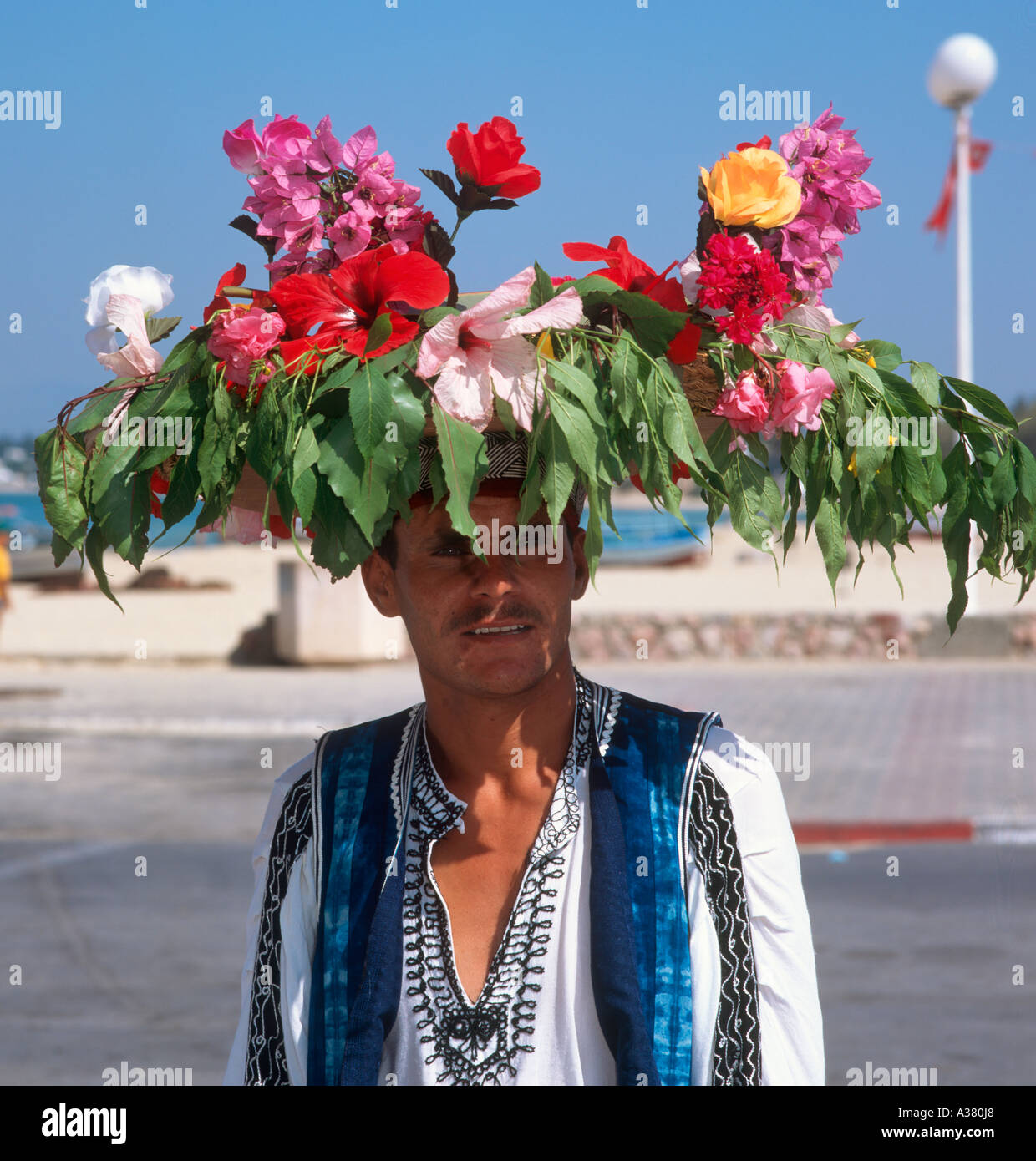Venditore di fiori, Hammamet, Tunisia, Nord Africa Foto Stock