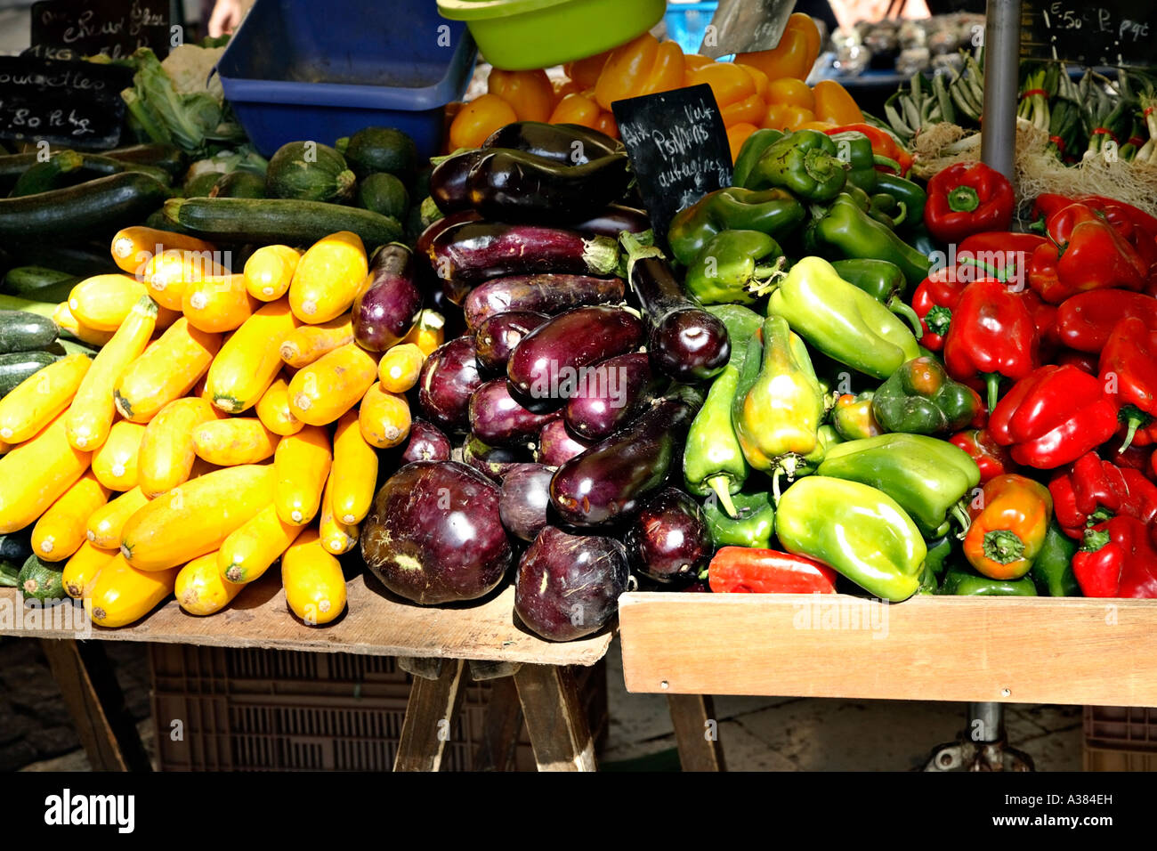 Richelmi piazza mercato in Aix en Provence, Francia. Foto Stock