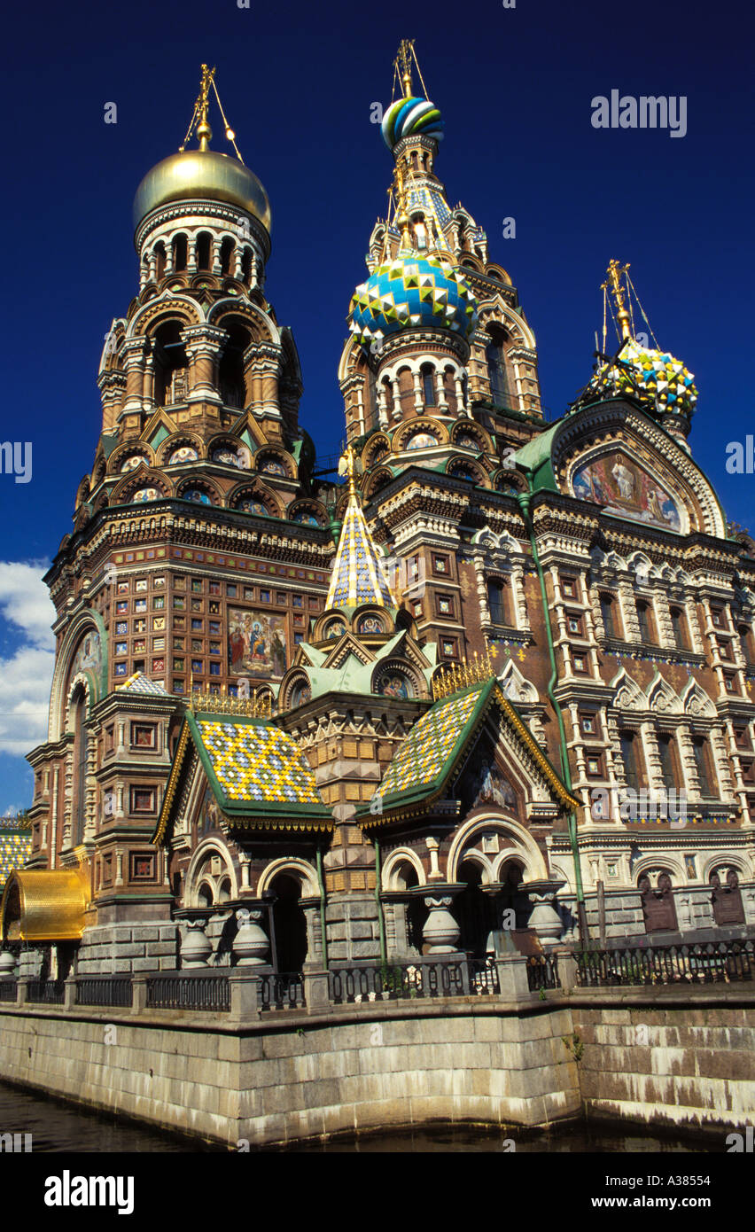 Russia San Pietroburgo Chiesa del Sangue Versato aka Chiesa della Resurrezione sulla riva del canale Griboedova Foto Stock