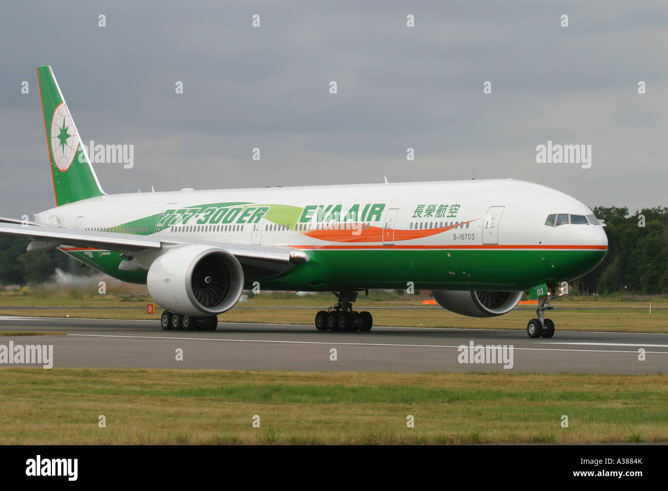 EVA Air Boeing 777-35E/ER Foto Stock