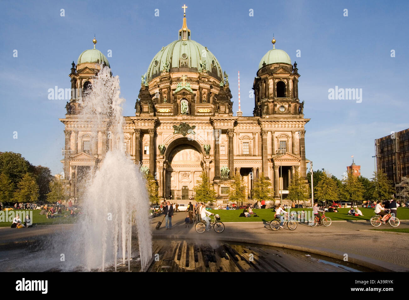 Cupola di Berlino Lustgarten fontana Foto Stock