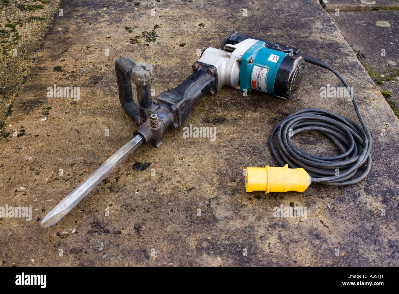 Trapano martello demolitore Foto stock - Alamy