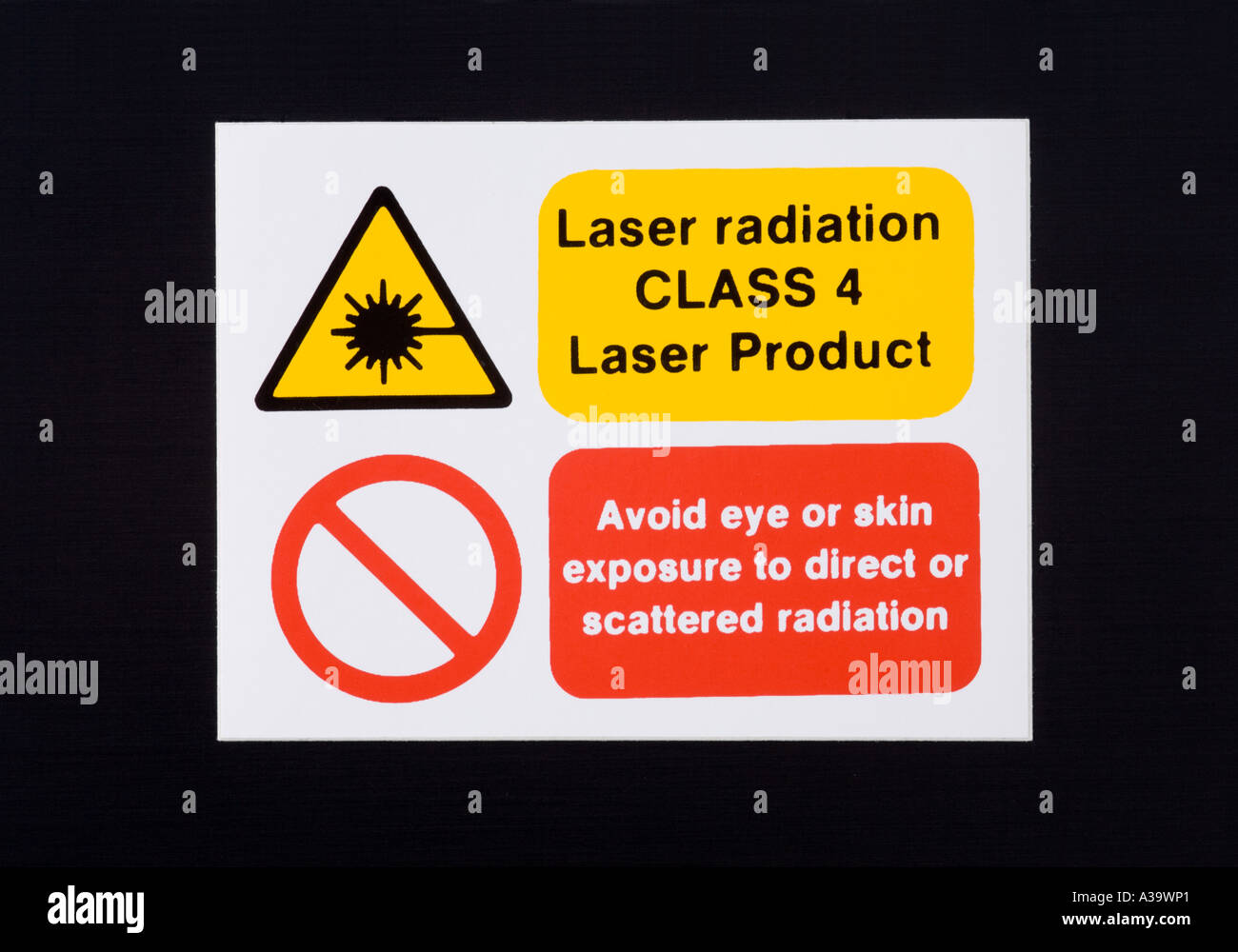 Classe 4 la radiazione laser di etichette di avvertenza Foto stock - Alamy