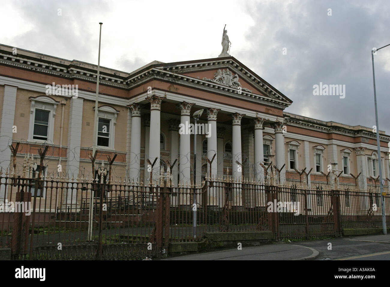 Sito della ex crumlin road courthouse belfast Nord Irlanda del Nord Foto Stock