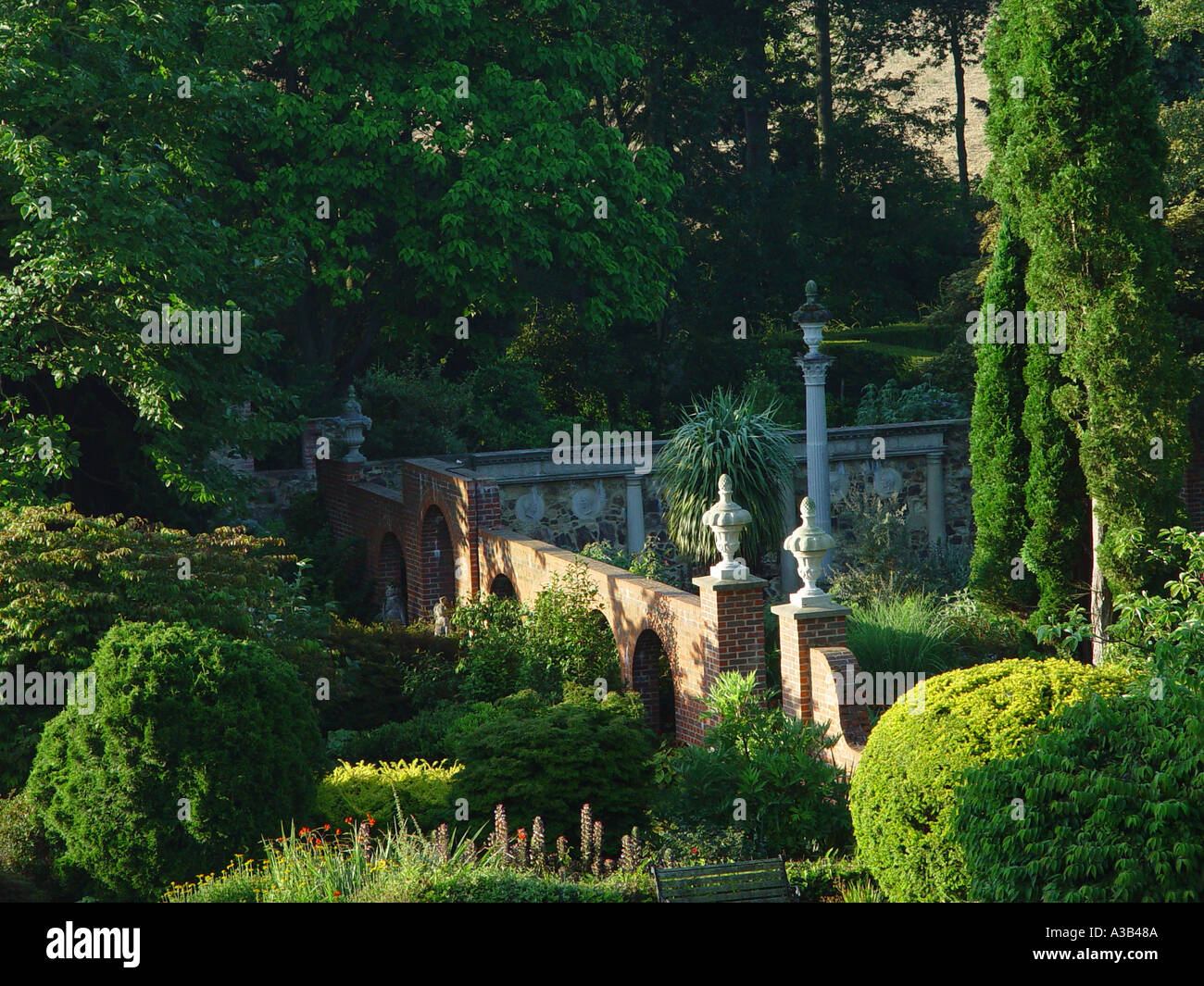 Giardino italiano al Grande giardino Comp Kent REGNO UNITO Foto Stock