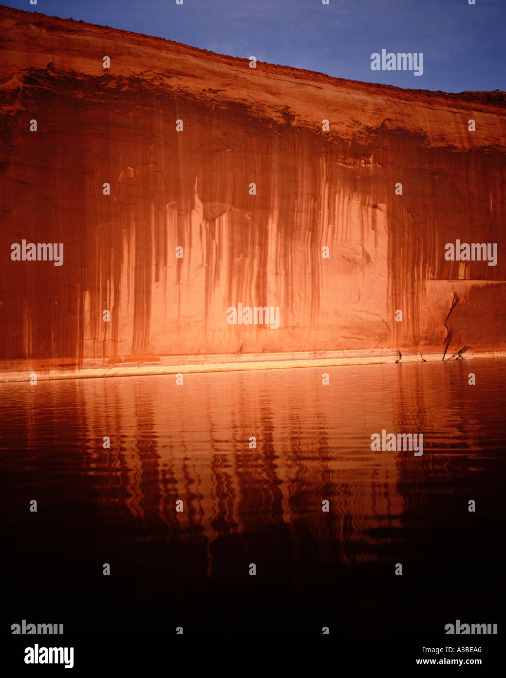 Arazzo riflessione parete Glen Canyon National Recreation Area Utah Foto Stock