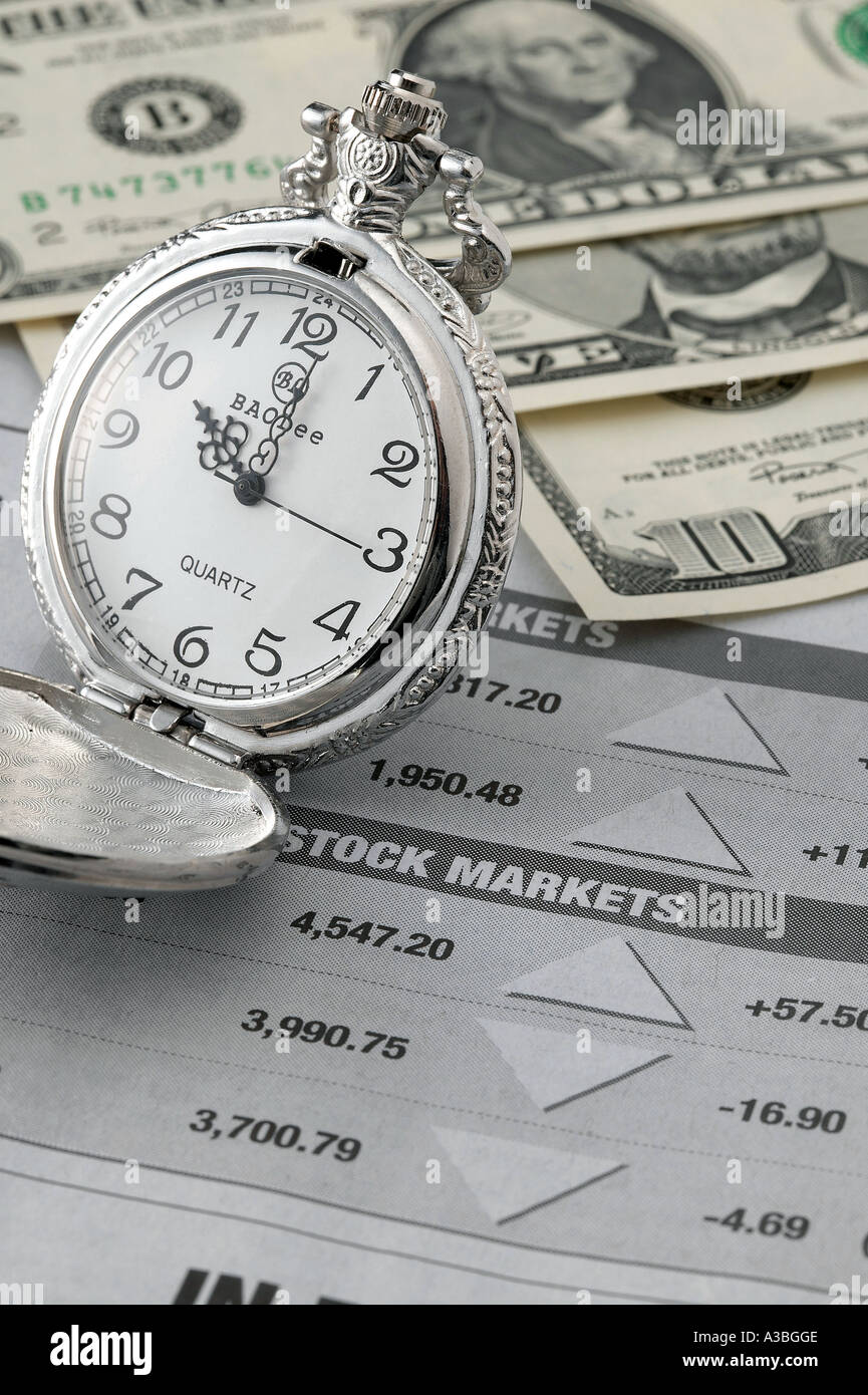 Oggetto,ancora vita,ora,guardare,orologi,soldi,m di carta Foto Stock