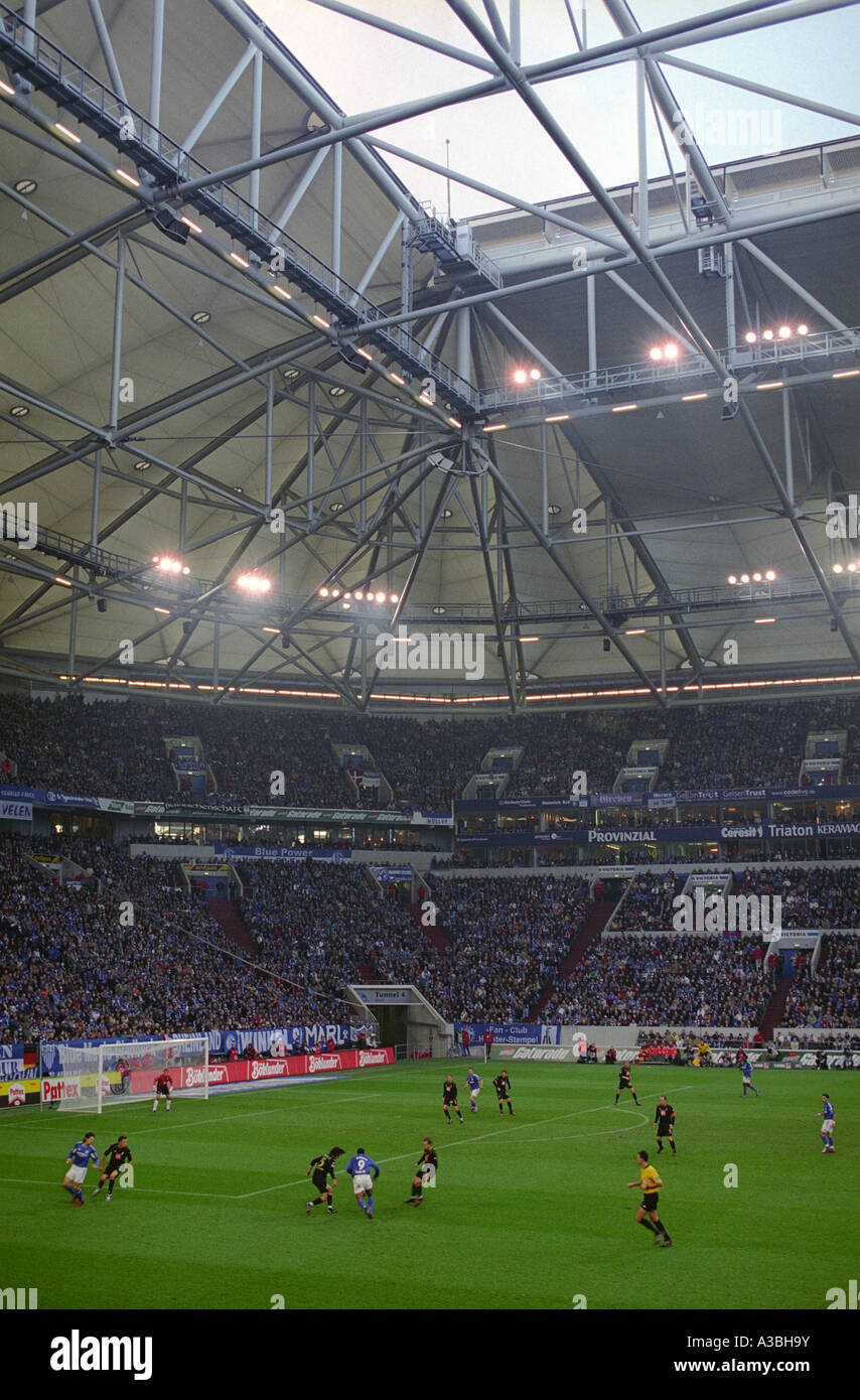 Schalke 04 football club giocando una partita della Bundesliga contro il Werder Brema, Gelsenkirchen, Germania. Foto Stock