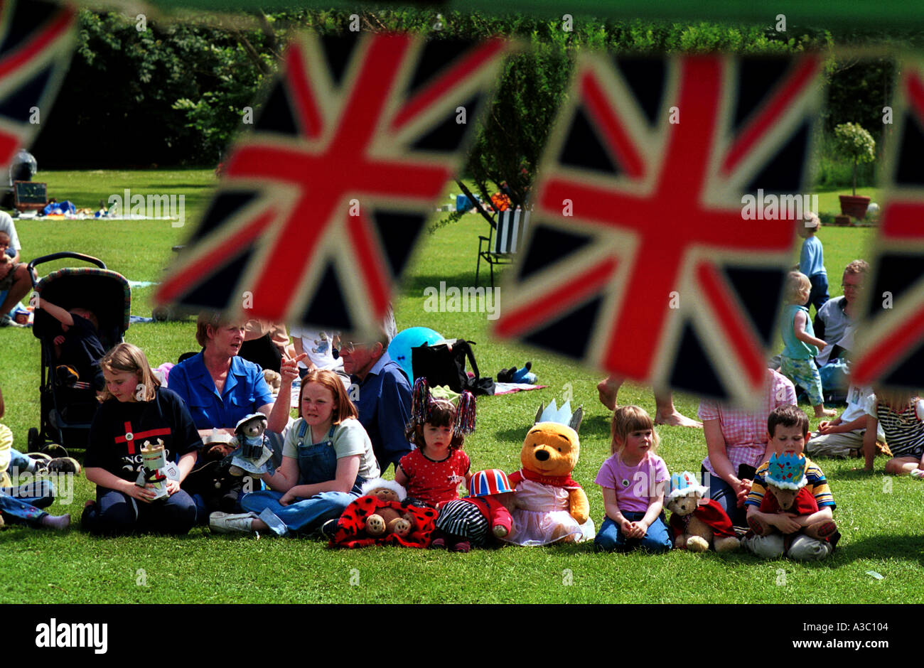 TEDDY BEAR PICNIC giardini inglesi alimentare FUN ORSACCHIOTTO Foto Stock