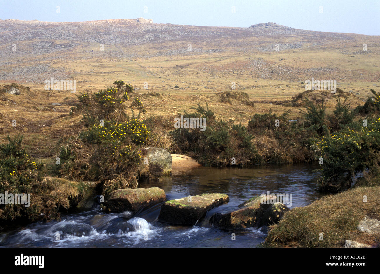 A est del fiume Okement a fasi Cullever Dartmoor Devon England Foto Stock